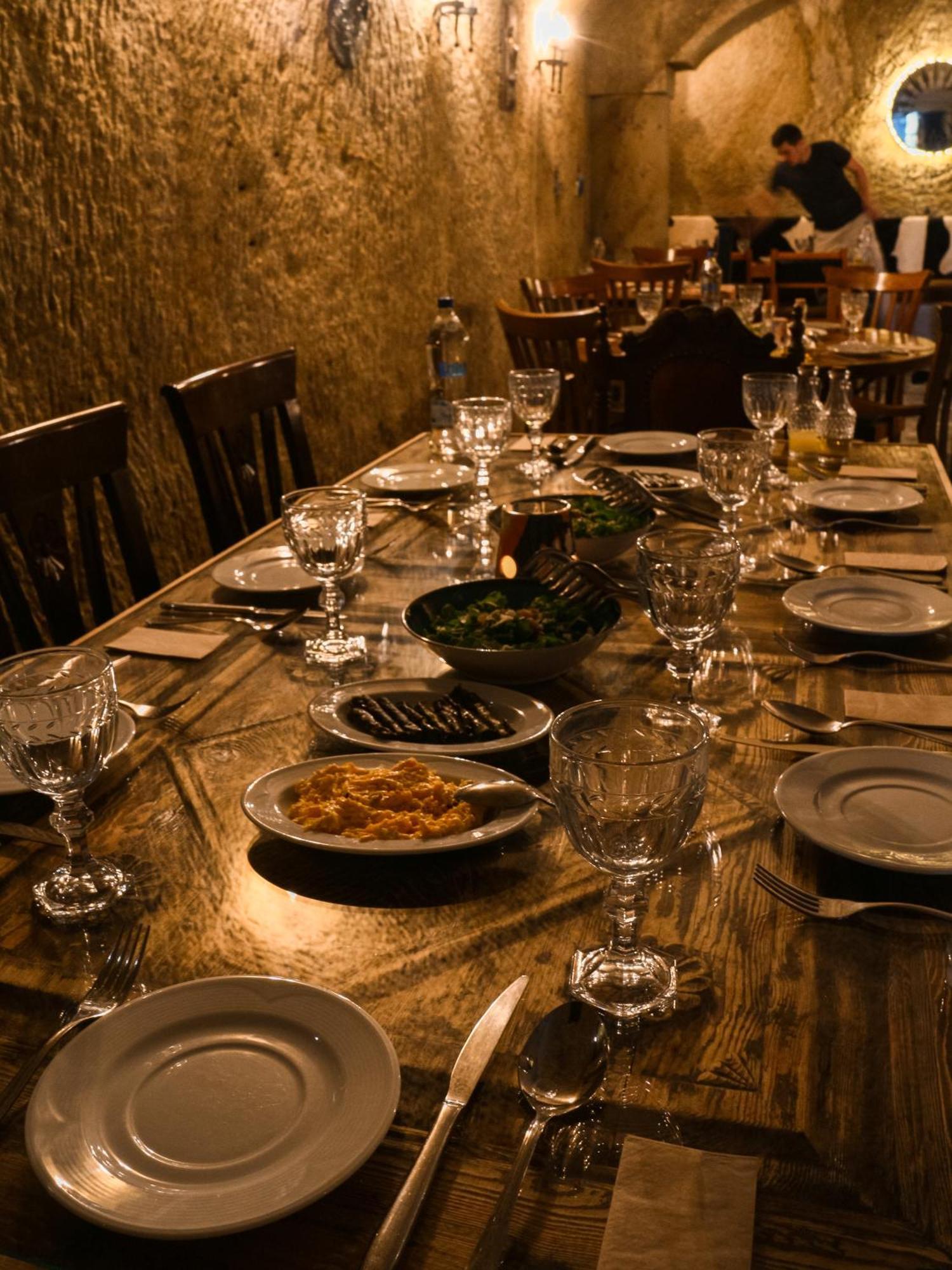 Canela Cave Hotel - Cappadocia Cavusin Bagian luar foto