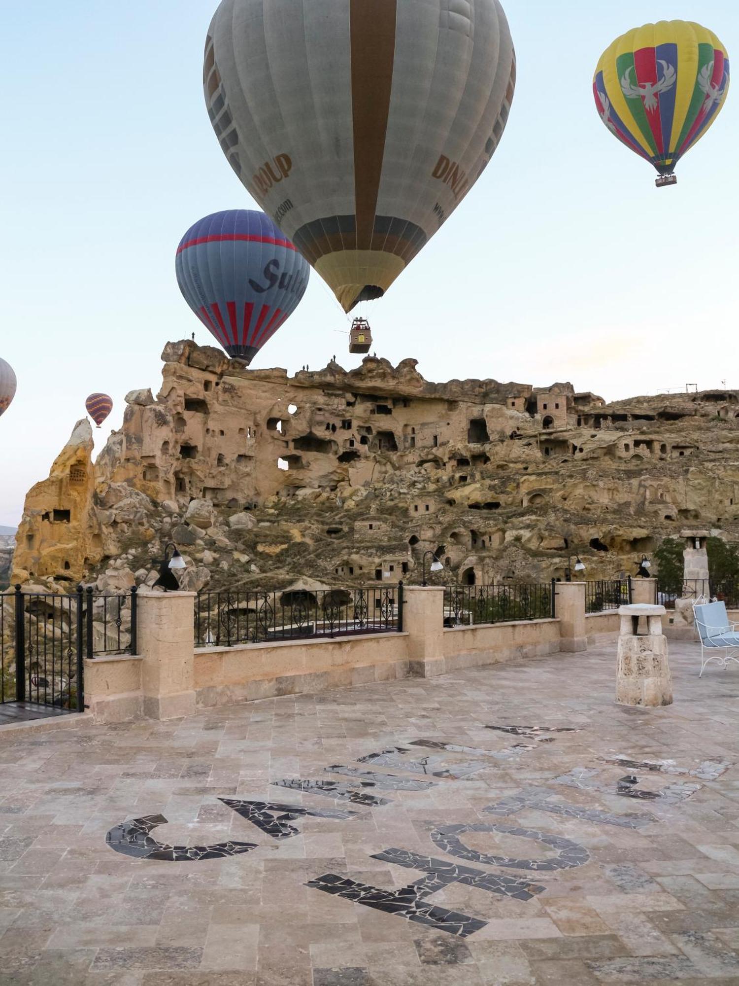 Canela Cave Hotel - Cappadocia Cavusin Bagian luar foto