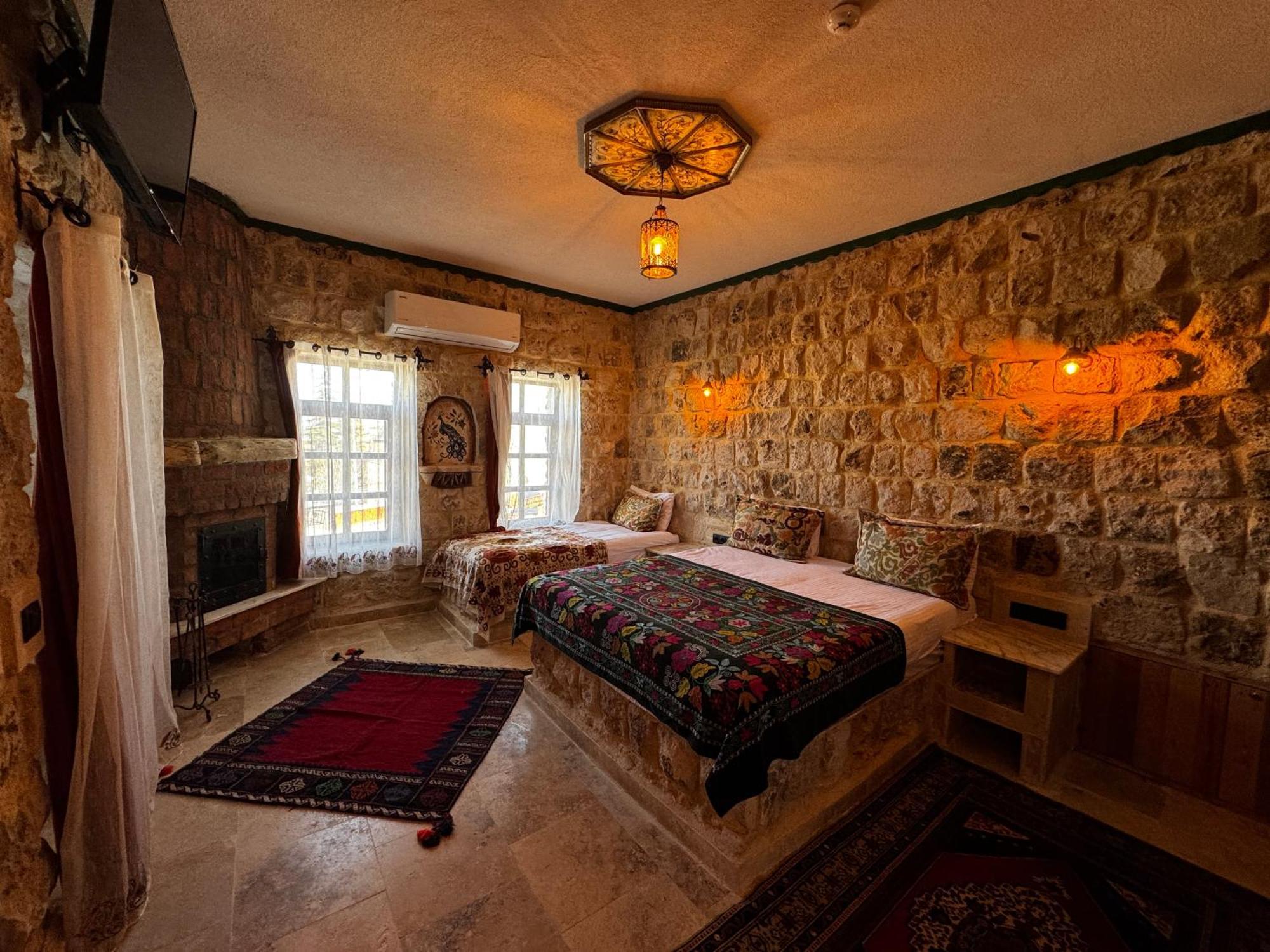 Canela Cave Hotel - Cappadocia Cavusin Bagian luar foto