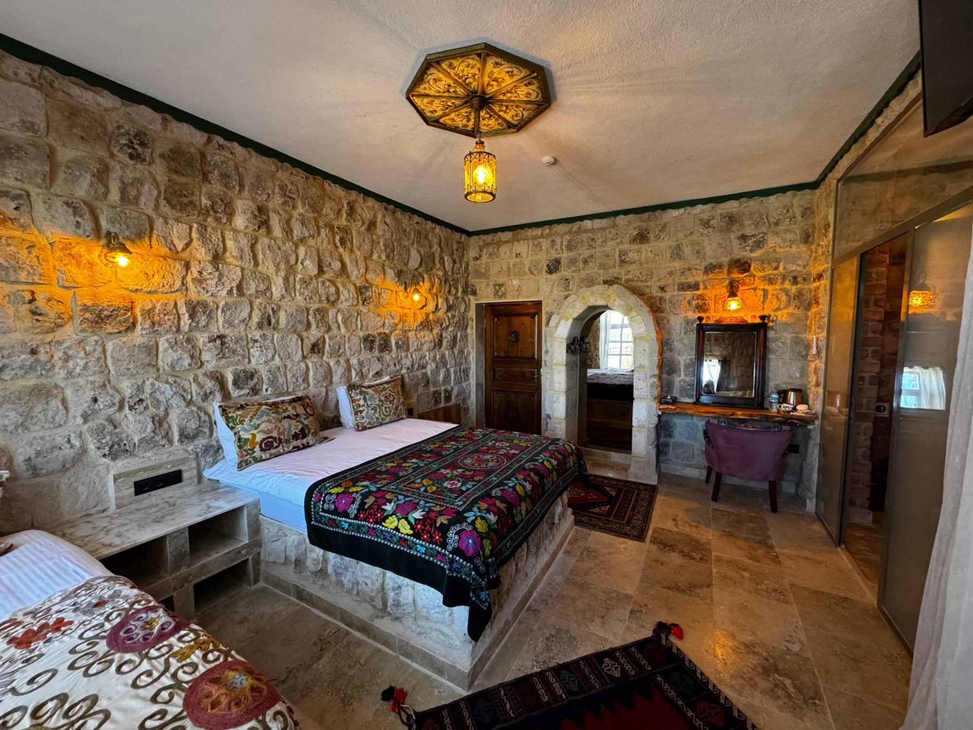 Canela Cave Hotel - Cappadocia Cavusin Bagian luar foto